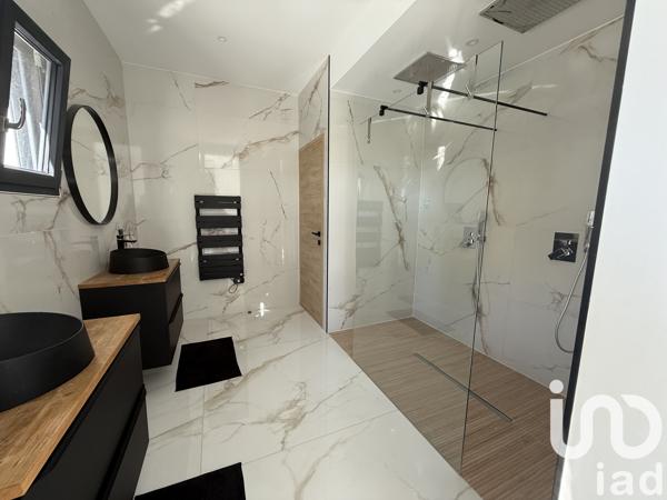 Maison à vendre 6 pièces 198 m² Clarensac