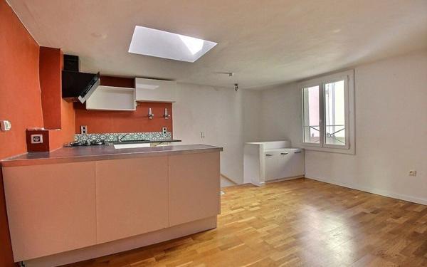 Maison à vendre    3 pièces • 57 m2 Carpentras