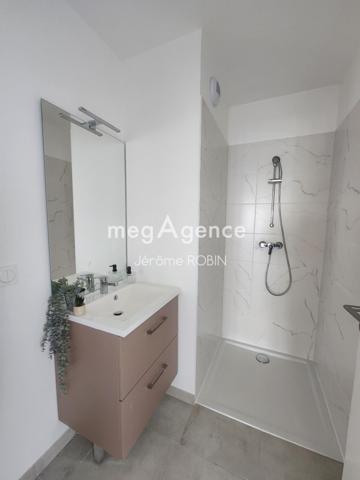 Appartement à BORDEAUX, 33800 - 5 pièces 107m²