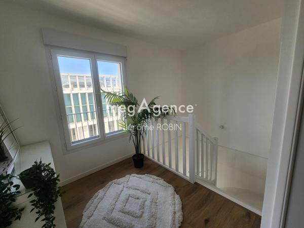 Appartement à BORDEAUX, 33800 - 5 pièces 107m²