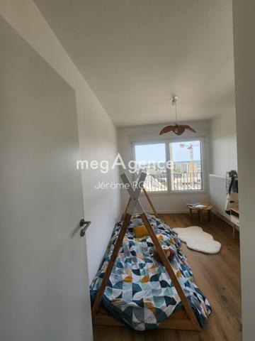 Appartement à BORDEAUX, 33800 - 5 pièces 107m²