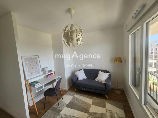 Appartement à BORDEAUX, 33800 - 5 pièces 107m²