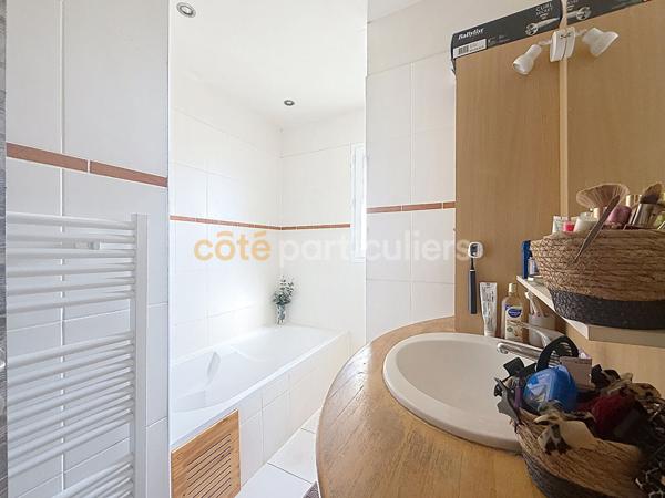 Vente
                Maison155 m² - 8 Pièces -
                    SAINT GEORGES D OLERON (17190)