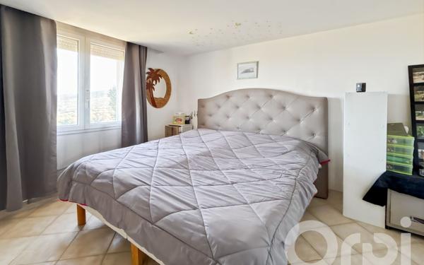 Maison à vendre    5 pièces • 350 m2 Viviers