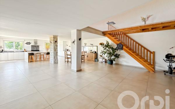 Maison à vendre    5 pièces • 350 m2 Viviers