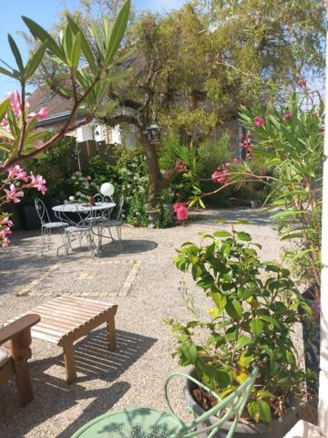 Vendôme sud, charmante maison sans vis-à-vis et grand garage