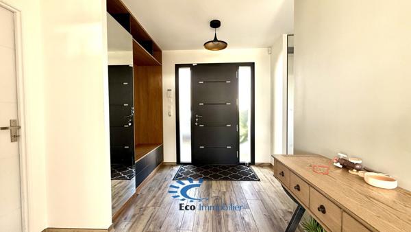 SAINT-ROGATIEN MAISON CONTEMPORAINE 4 CHAMBRES AVEC PISCINE  Saint rogatien