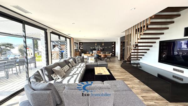 SAINT-ROGATIEN MAISON CONTEMPORAINE 4 CHAMBRES AVEC PISCINE  Saint rogatien