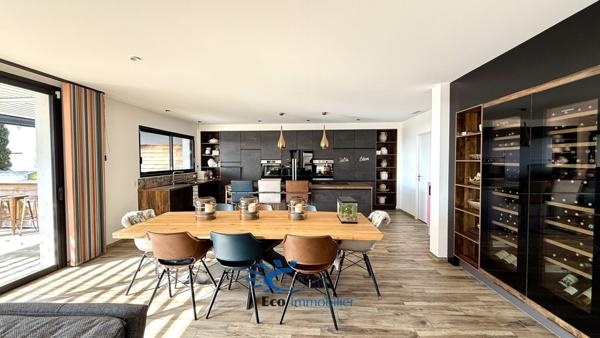 SAINT-ROGATIEN MAISON CONTEMPORAINE 4 CHAMBRES AVEC PISCINE  Saint rogatien