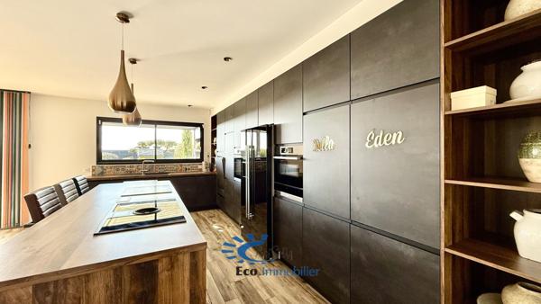 SAINT-ROGATIEN MAISON CONTEMPORAINE 4 CHAMBRES AVEC PISCINE  Saint rogatien