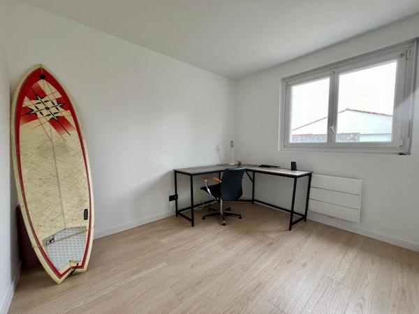 Maison entièrement rénovée - 3 Chambres et 1 Bureau - Plain-pied