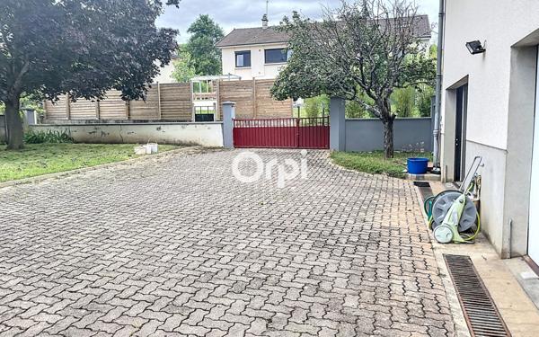 Maison à vendre    4 pièces • 151 m2 Montluçon