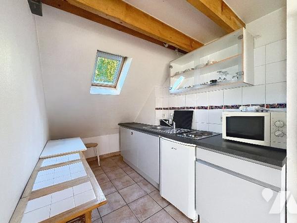 Studio situé au 3ᵉ étage