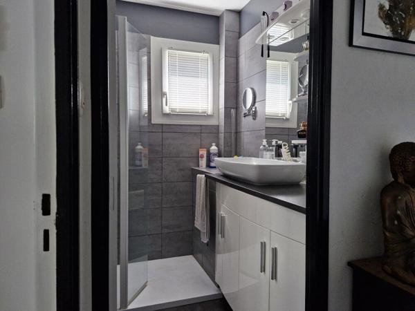 Appartement T3 de 84m2 climatisé et place de parking