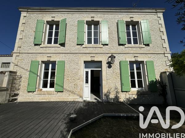 Maison à vendre 7 pièces 236 m² Sainte-Soulle