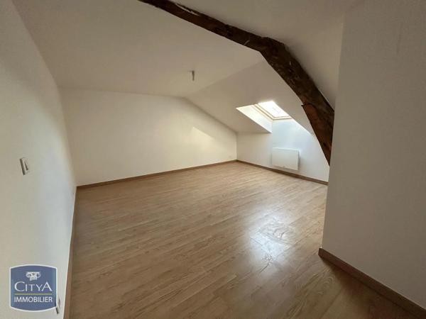 Appartement à louer 4 pièces 88.9m² Alençon (61000)
