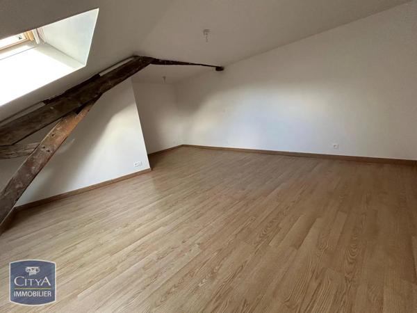 Appartement à louer 4 pièces 88.9m² Alençon (61000)