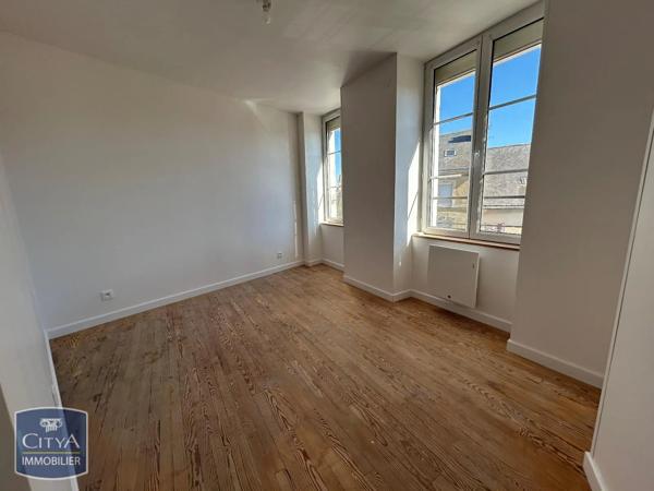 Appartement à louer 4 pièces 88.9m² Alençon (61000)