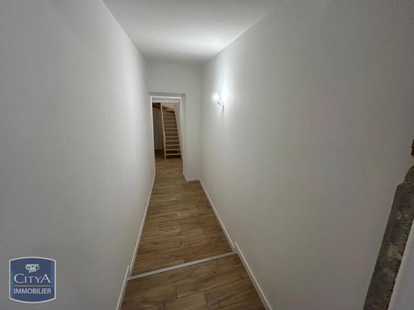 Appartement à louer 4 pièces 88.9m² Alençon (61000)