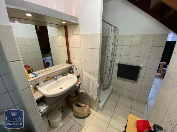 Appartement à louer 5 pièces 72.16m² Saint-Paul (97434)