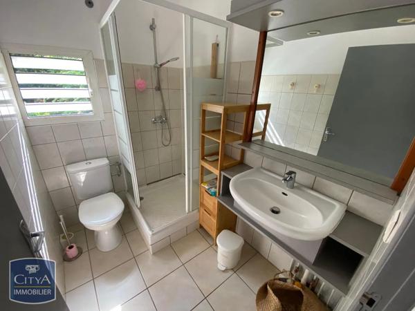 Appartement à louer 5 pièces 72.16m² Saint-Paul (97434)