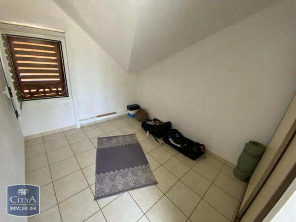 Appartement à louer 5 pièces 72.16m² Saint-Paul (97434)