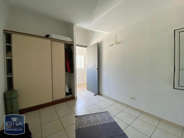 Appartement à louer 5 pièces 72.16m² Saint-Paul (97434)