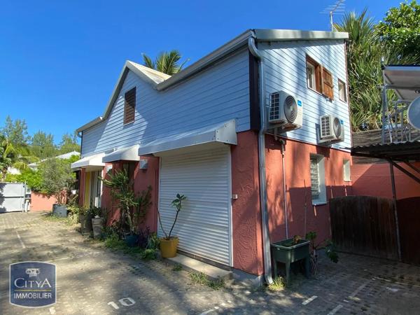 Appartement à louer 5 pièces 72.16m² Saint-Paul (97434)