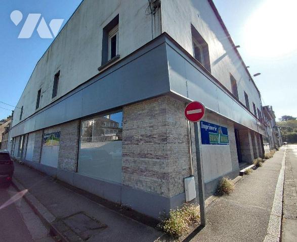 
LOCAL COMMERCIAL - VENTE - PONTIVY (56300)

En exclusivité chez votre notaire, local commer...