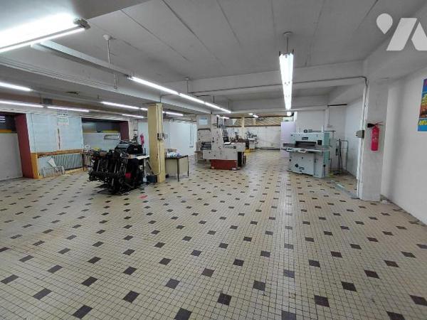 
LOCAL COMMERCIAL - VENTE - PONTIVY (56300)

En exclusivité chez votre notaire, local commer...