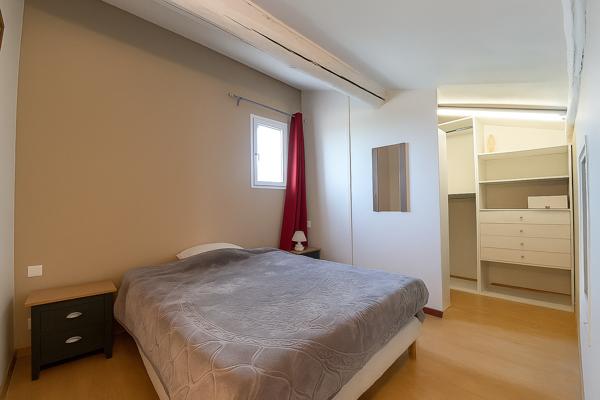 Robion (84440) MAISON AVEC STUDIO INDEPENDANT