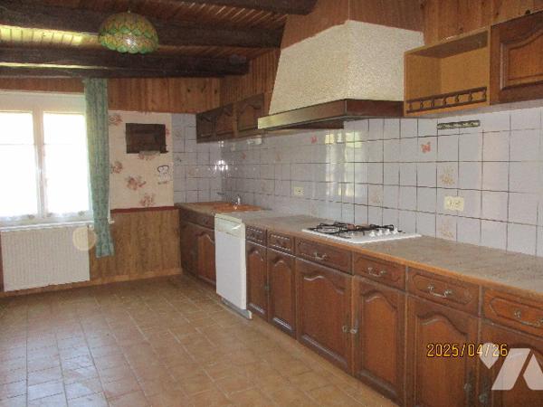 Commune de GRANDPRE- TERMES,  une maison d'habitation à rénover.