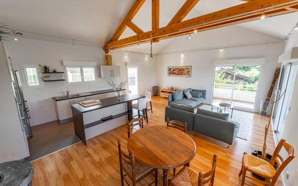 Maison à vendre    5 pièces • 156,59 m2 Machilly