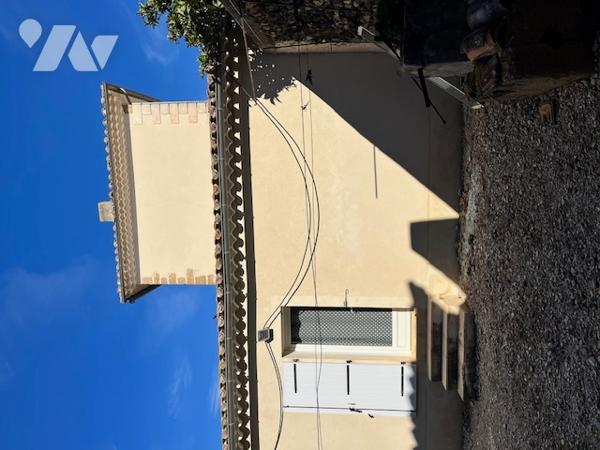 Drôme Provençale, Maison de maître avec extension récente et plus ancien corps de ferme à rénover,