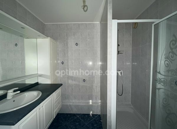 Appartement à vendre 5 pièces MEYZIEU (69)