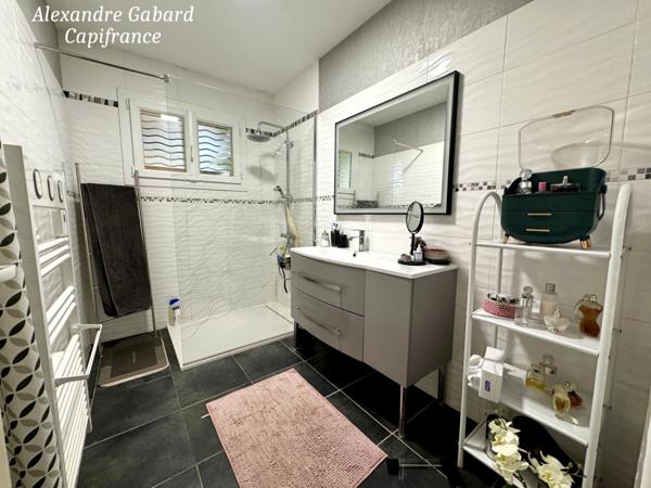 Maison de plain-pied - 3 chambres et bureau - 3 hectares de terrain