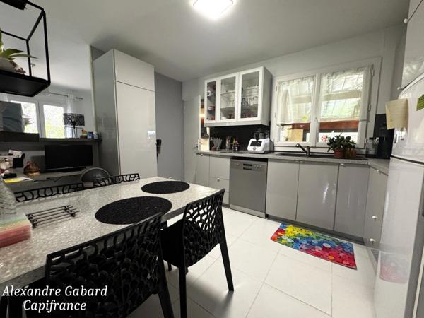 Maison de plain-pied - 3 chambres et bureau - 3 hectares de terrain