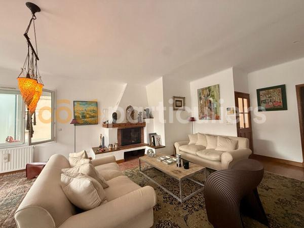 Vente
                Appartement140 m² - 5 Pièces -
                    CARCASSONNE (11000)