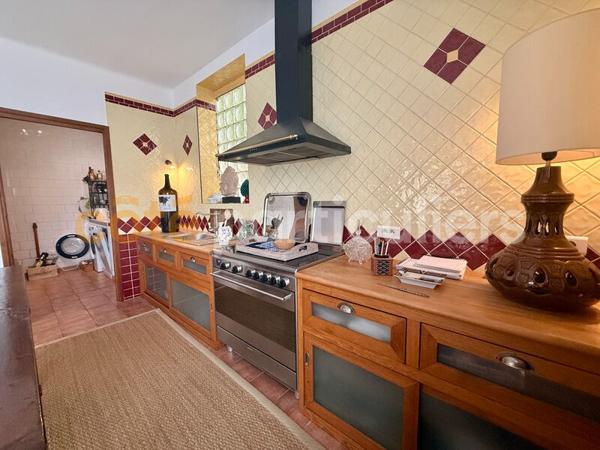 Vente
                Appartement140 m² - 5 Pièces -
                    CARCASSONNE (11000)