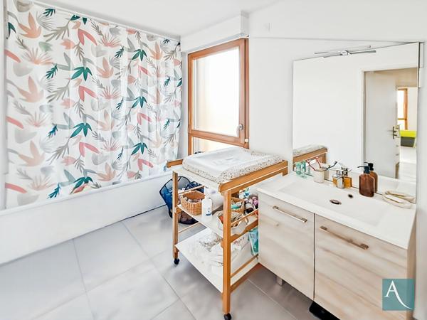 Appartement de Style Maison, de 2024 de 80 m², 3 chambres dans la résidence neuve "Recto Verso" à Arpajon