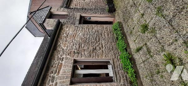 Rdc : cuis, séj-salon, 4 ch, sdb, chaufferie
Courette
Garage