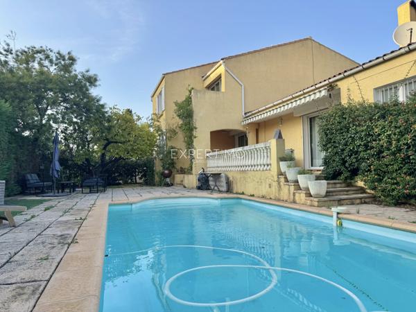 Carqueiranne (83320) Villa avec piscine au Port de Carqueiranne