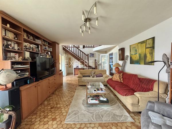 Carqueiranne (83320) Villa avec piscine au Port de Carqueiranne