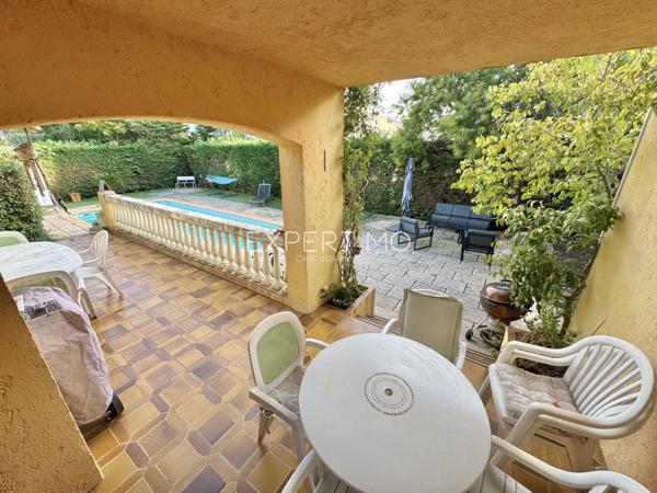 Carqueiranne (83320) Villa avec piscine au Port de Carqueiranne
