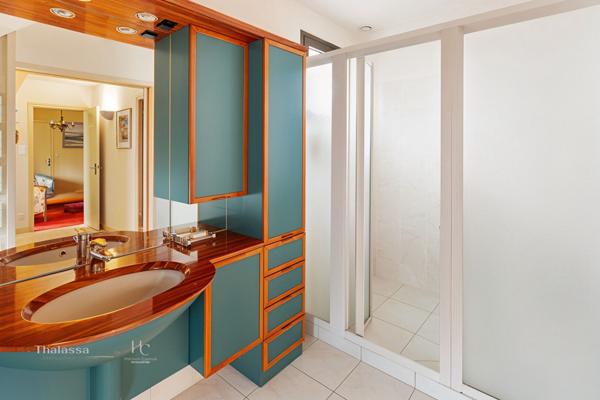 NOUVEAUTE - CHANTENAY- MAISON D'ARCHITECTE-JARDIN-GARAGE,  
Nantes 44100