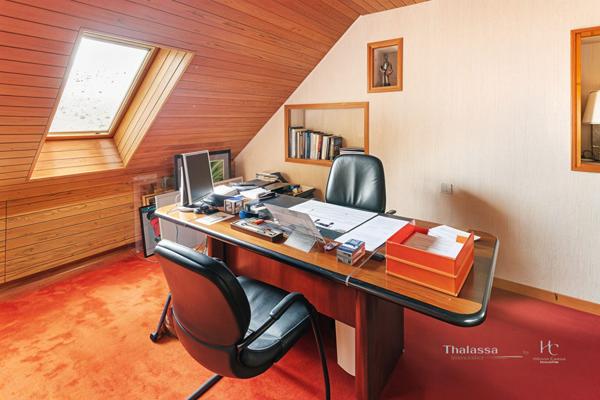 NOUVEAUTE - CHANTENAY- MAISON D'ARCHITECTE-JARDIN-GARAGE,  
Nantes 44100