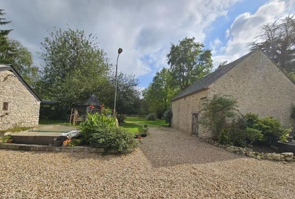 Longère 5 chambres avec dépendances sur 11796 m2 de terrain