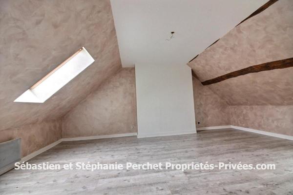 Longère 5 chambres avec dépendances sur 11796 m2 de terrain