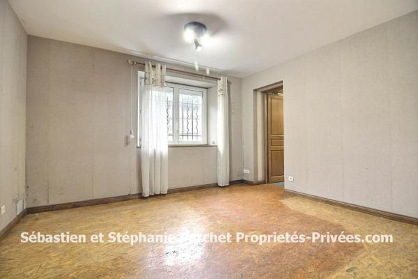 Longère 5 chambres avec dépendances sur 11796 m2 de terrain