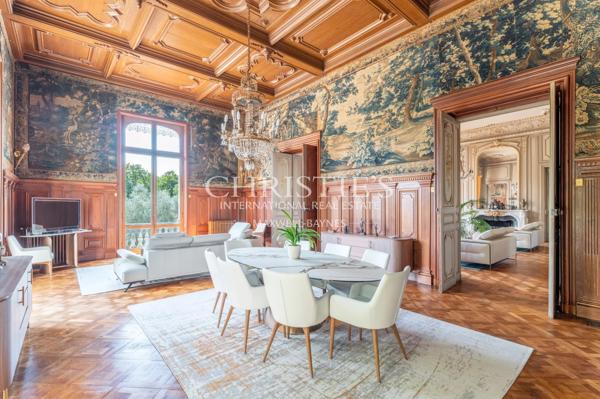 Vente d’un  exceptionnel château du 19ème siècle à proximité de Cognac